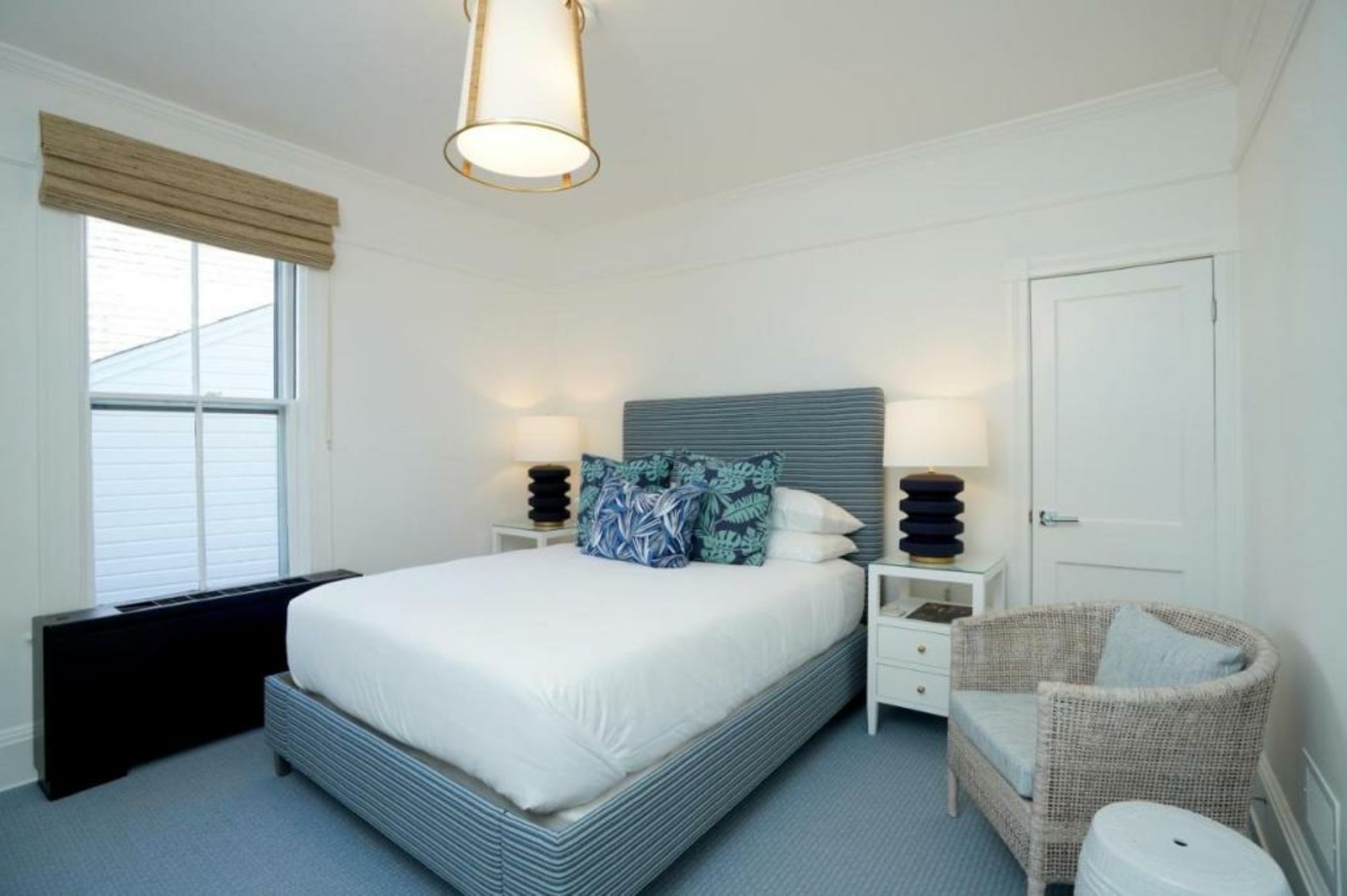 76 Main Ink Press Hotel