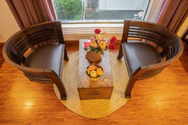 La Rose Suites