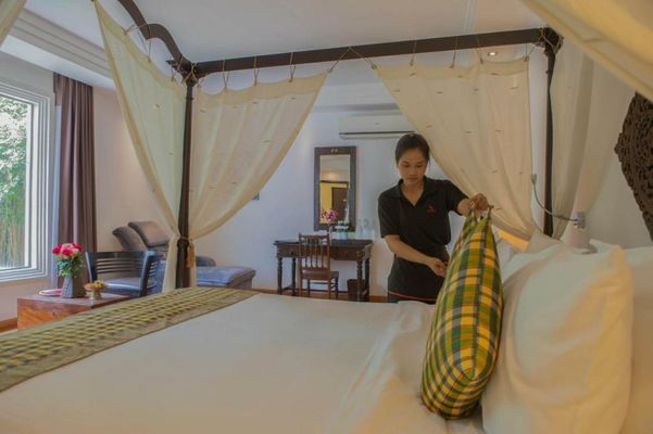 La Rose Suites