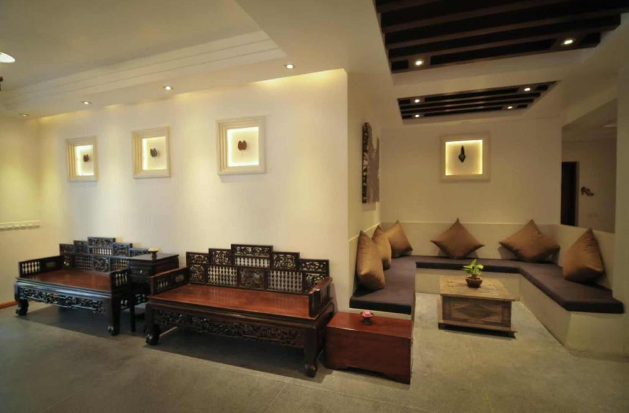 La Rose Suites