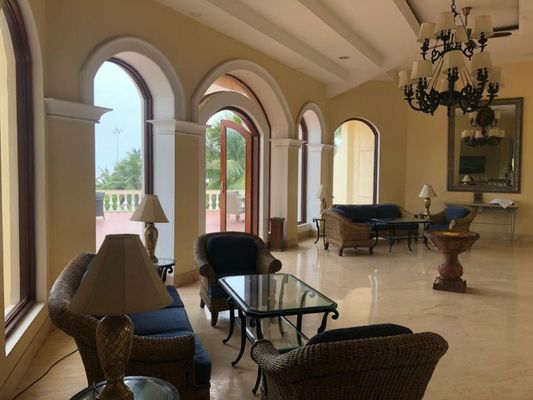 The Hans Coco Palm Beachfront Resort