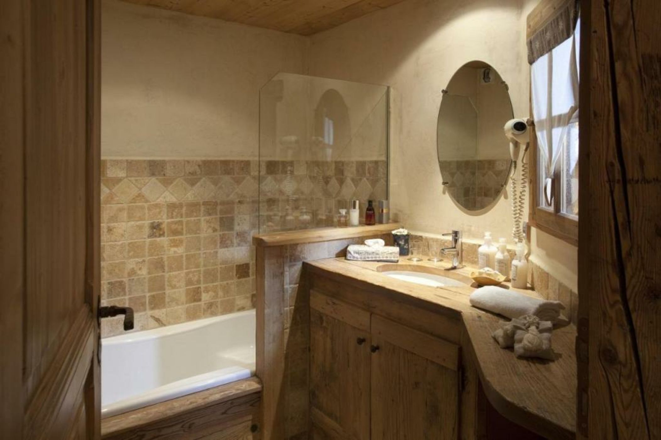 Chalet-Hôtel Les Fermes de Pierre & Anna
