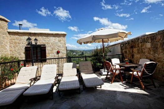 Leonidas Village Houses