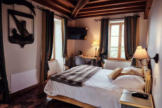 Hostellerie de la Tour d'Auxois