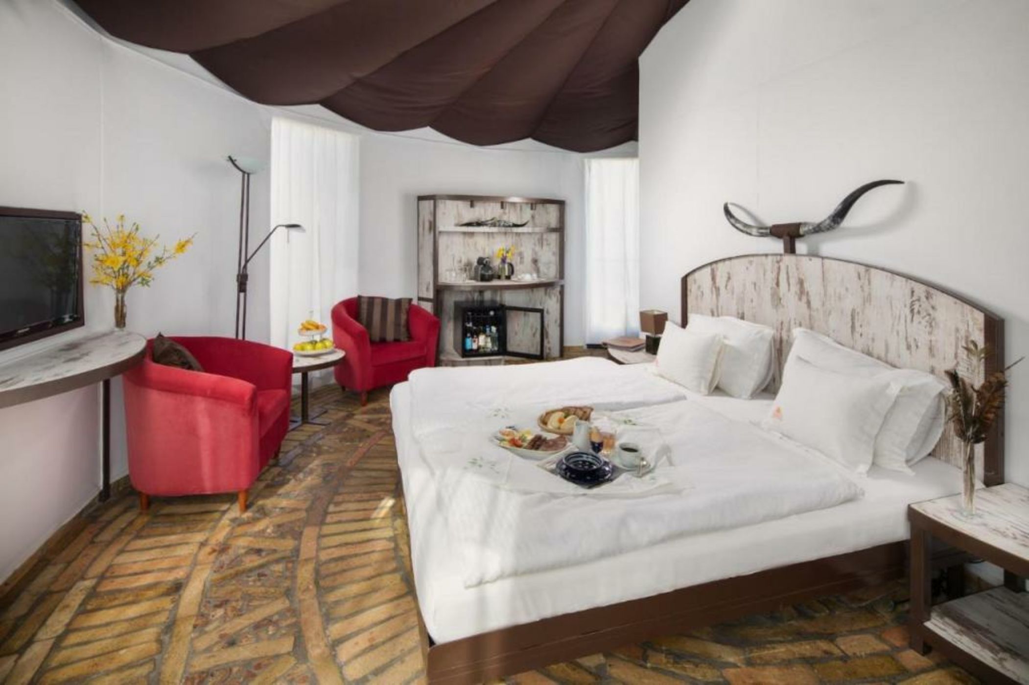HOMOKI LODGE Bed & Beyond Glamping Adult Only