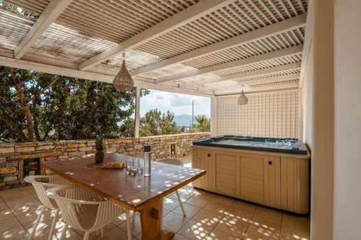 Mitos Suites