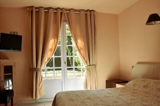 Hotel Les Mazets Des Roches
