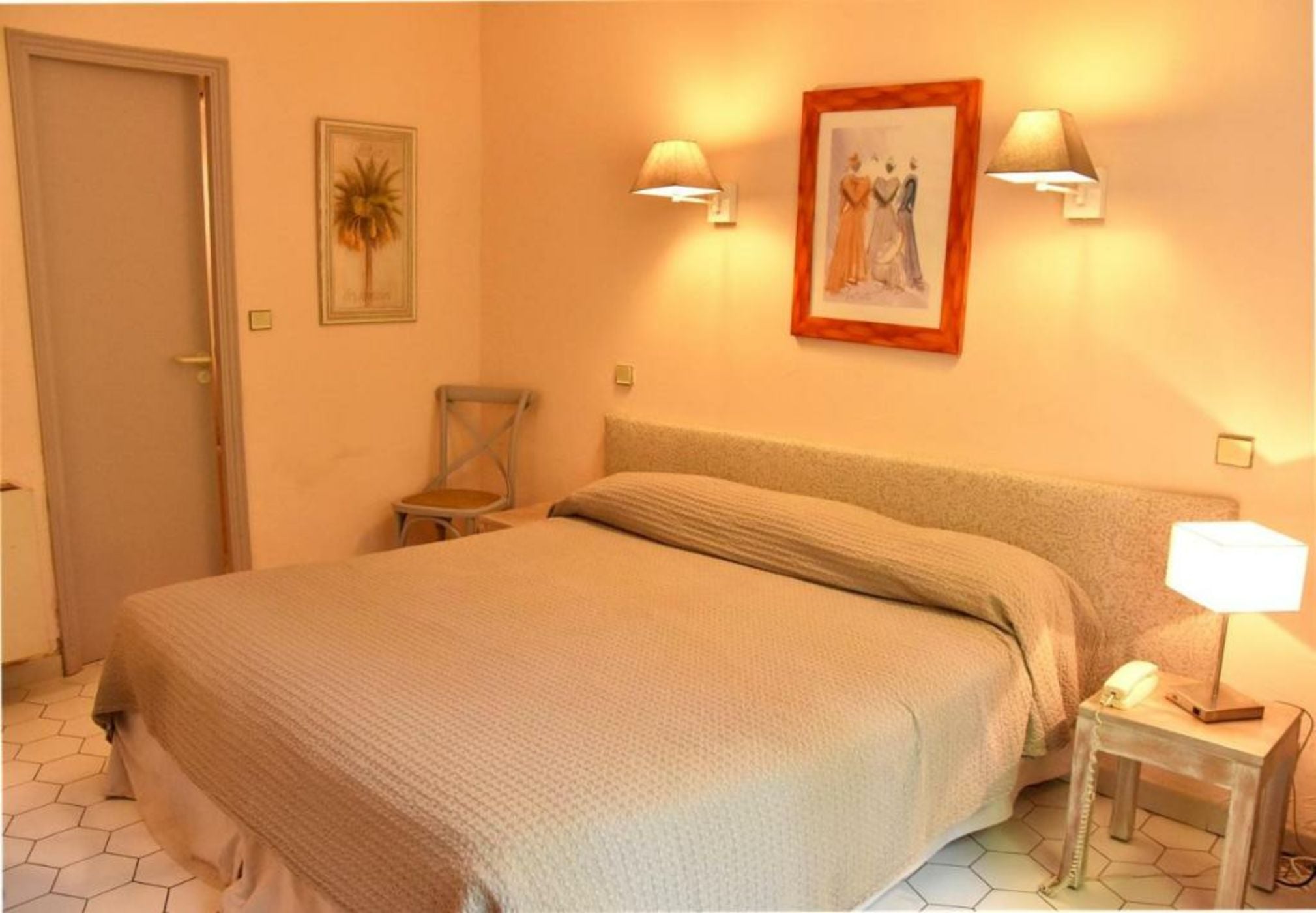 Hotel Les Mazets Des Roches