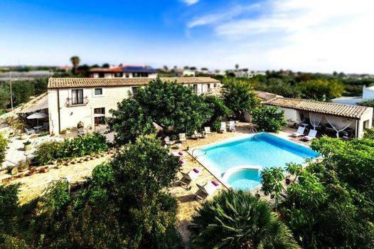 Villa U Marchisi B&B