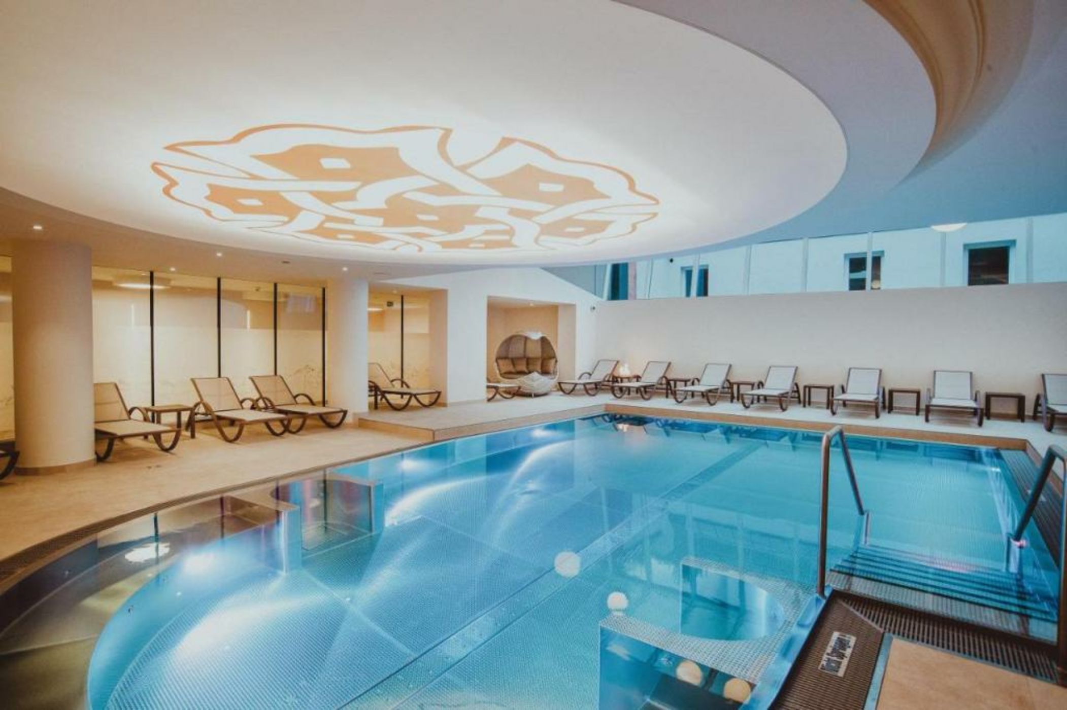 Österreichischer Hof-im Bademantel direkt in die Alpentherme