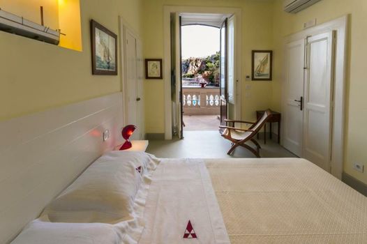 Yacht Club Capo Cervo Suites B&B