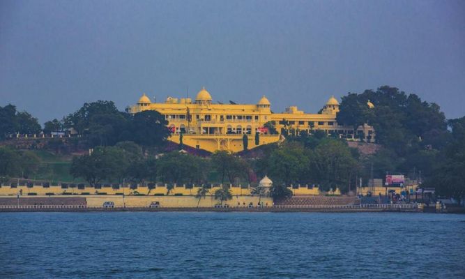 The Lalit Laxmi Vilas Palace