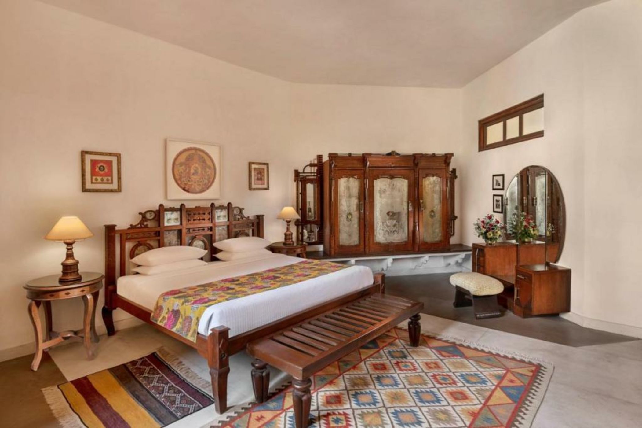 Neemrana Fort-Palace