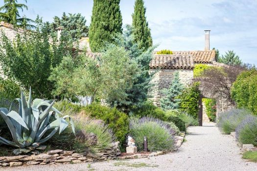 Mas de la Rivoire B&B