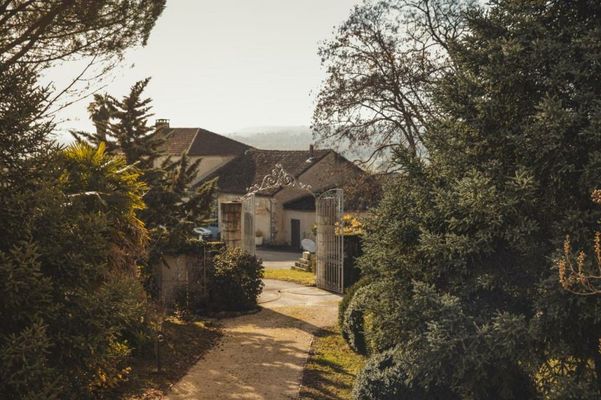 Le Castel Pierre - 7ch&7sdb avec clim, piscine XL, ping-pong, salle fitness et sauna pour 15 personnes