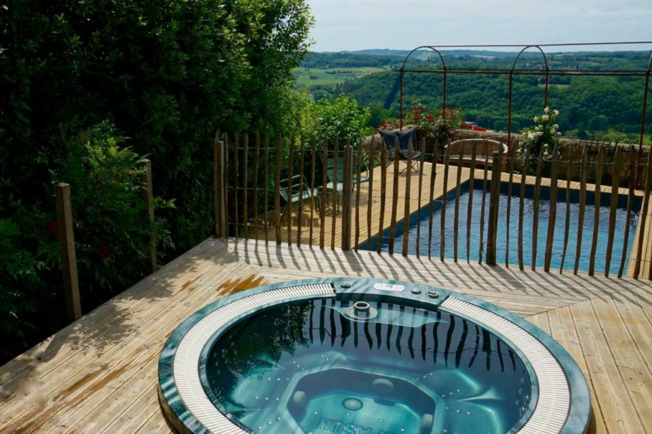 1 logis à Domme - Piscine & SPA