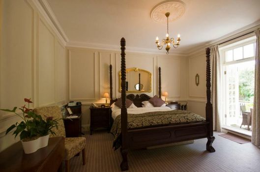 Chateau La Chaire Hotel