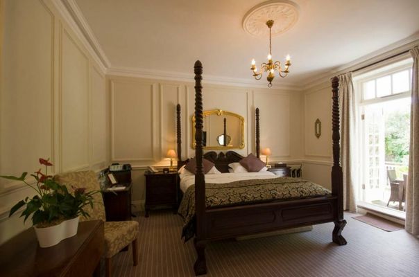 Chateau La Chaire Hotel