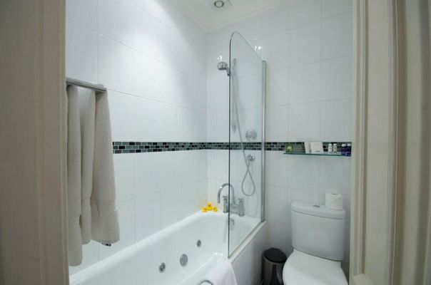 Chateau La Chaire Hotel