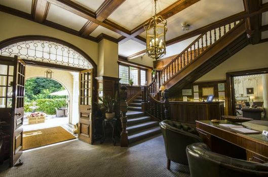 Chateau La Chaire Hotel