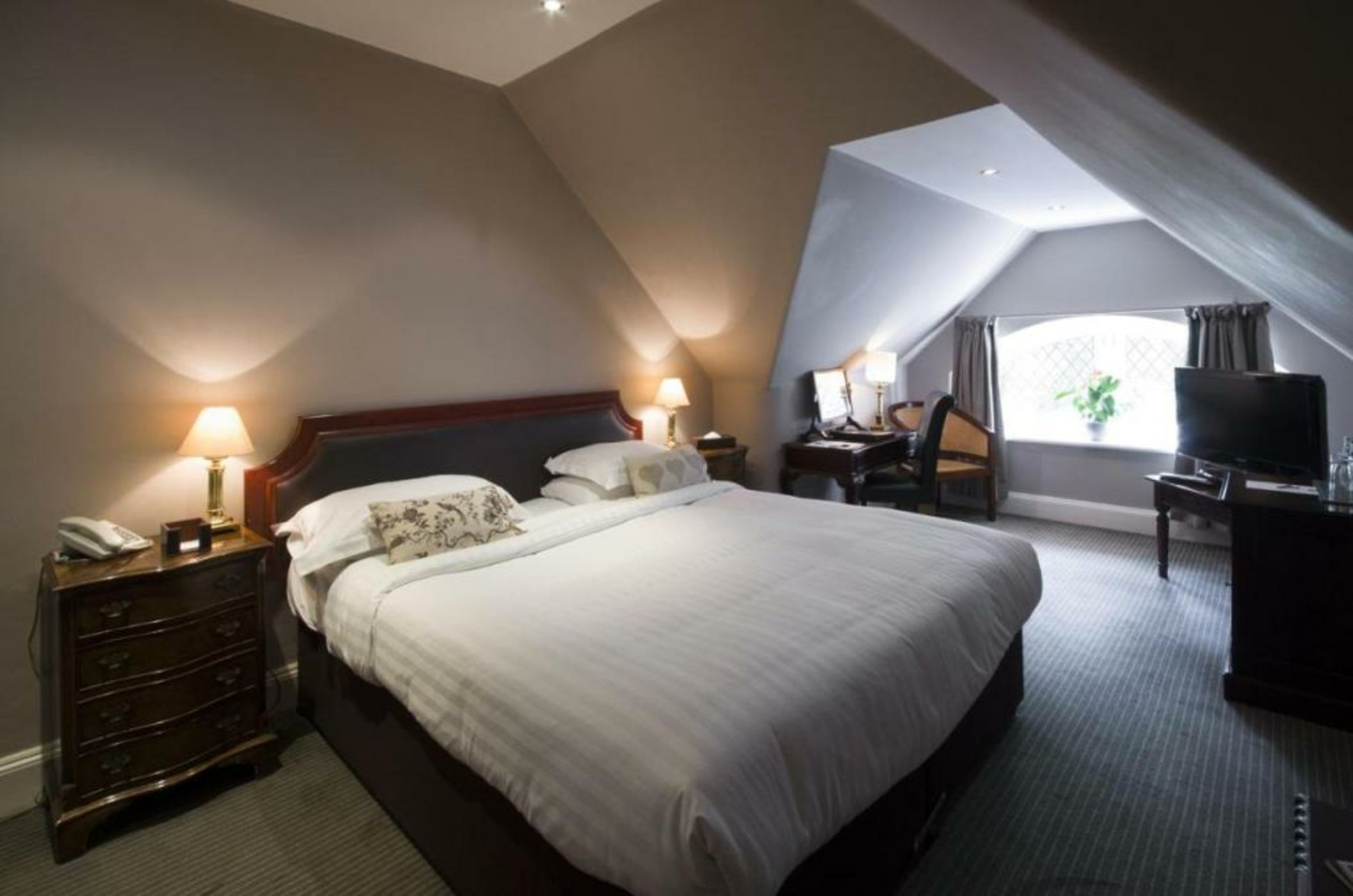 Chateau La Chaire Hotel