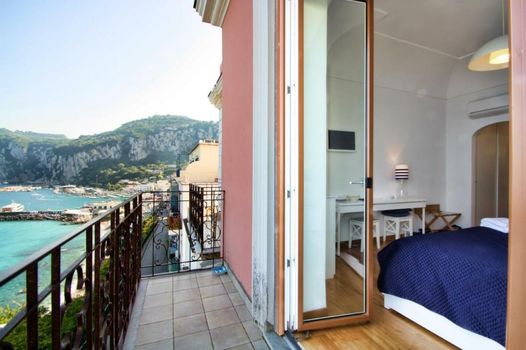 Capri Inn