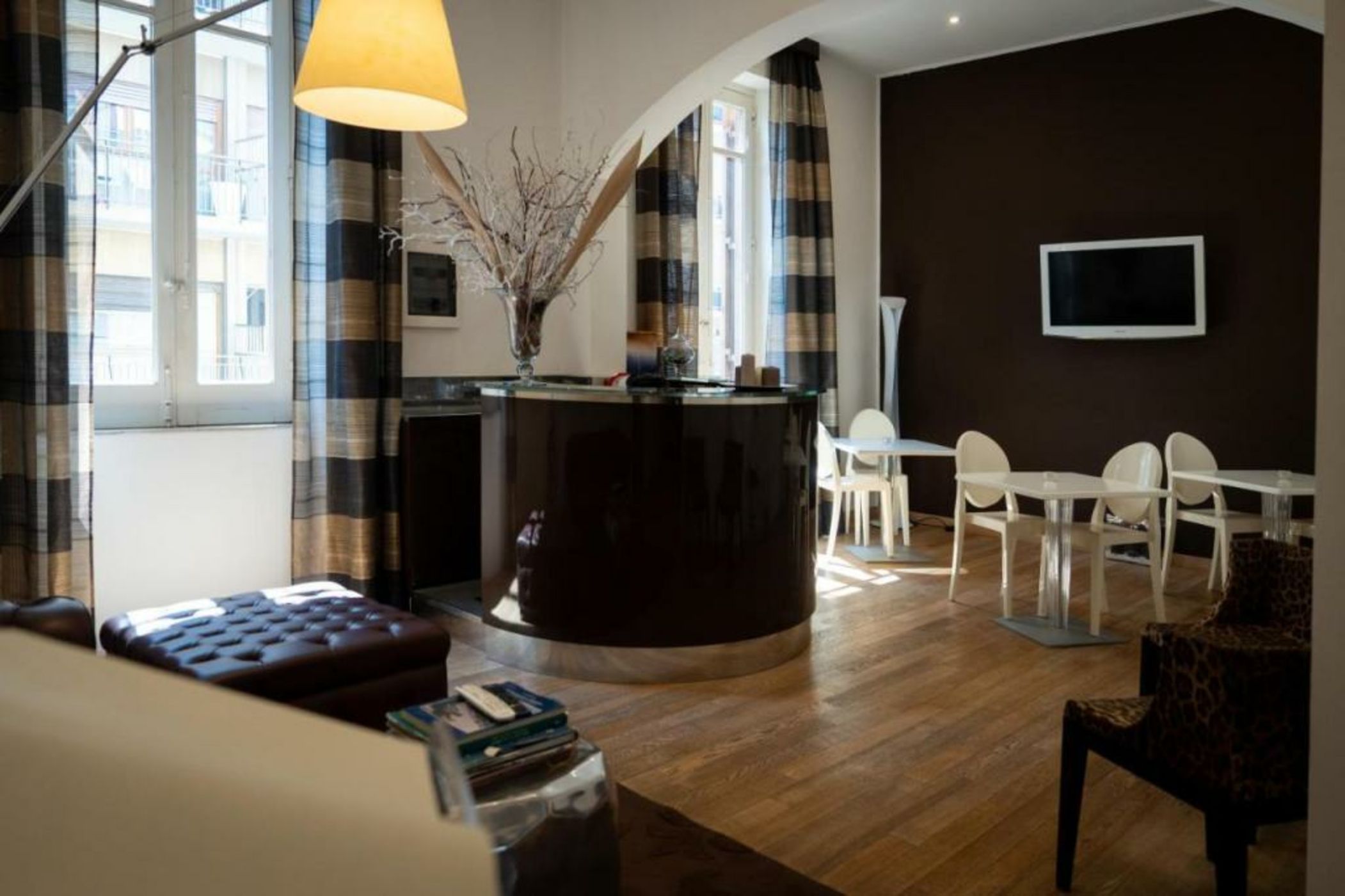 Suite 70 Luxury Collection