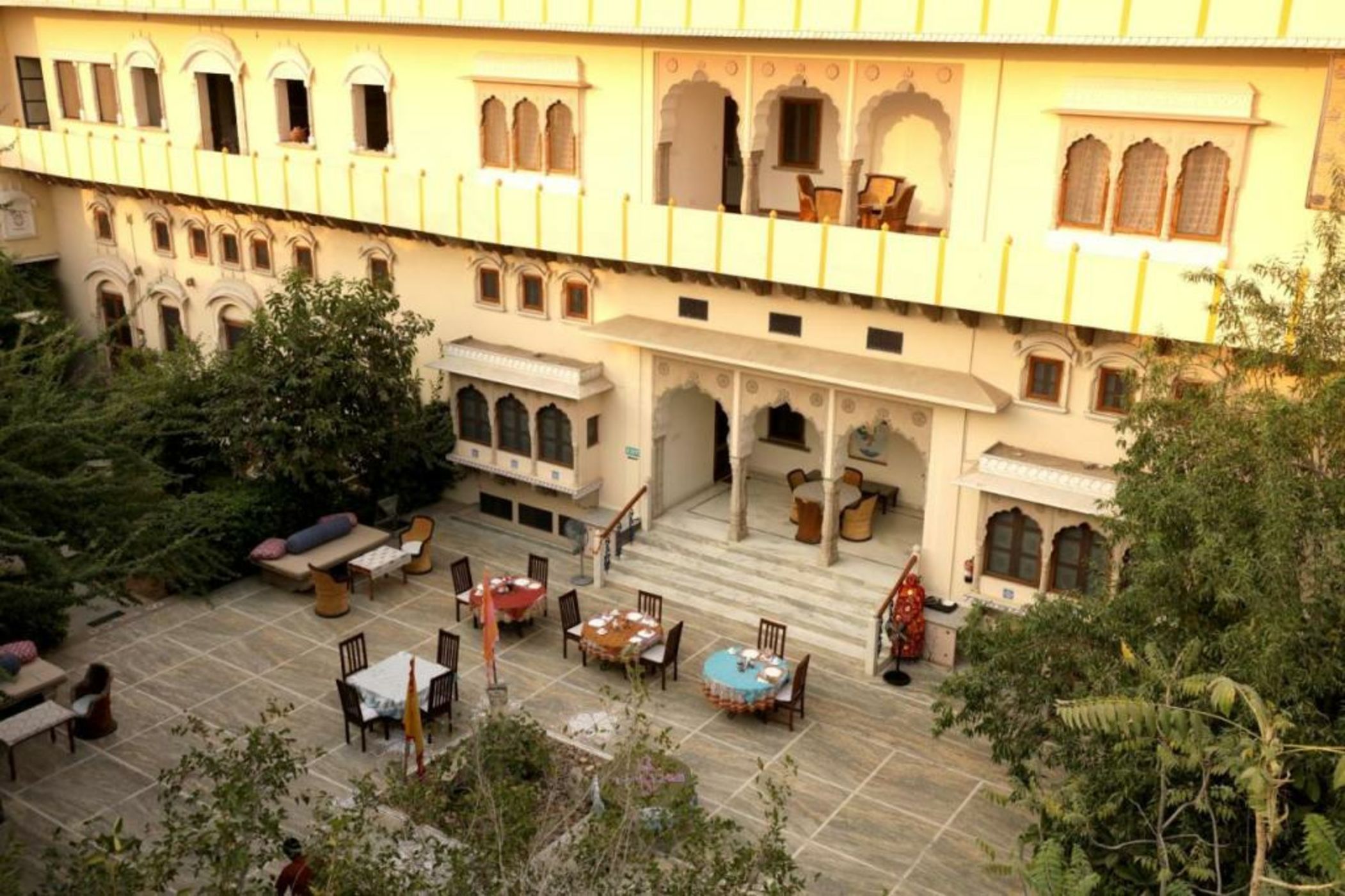 Dera Mandawa