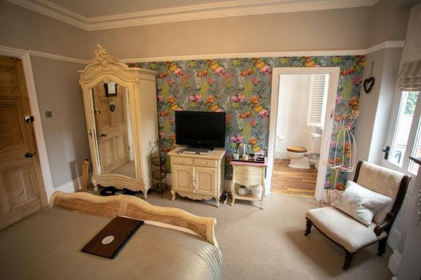 Treherne House & The Malvern Retreat