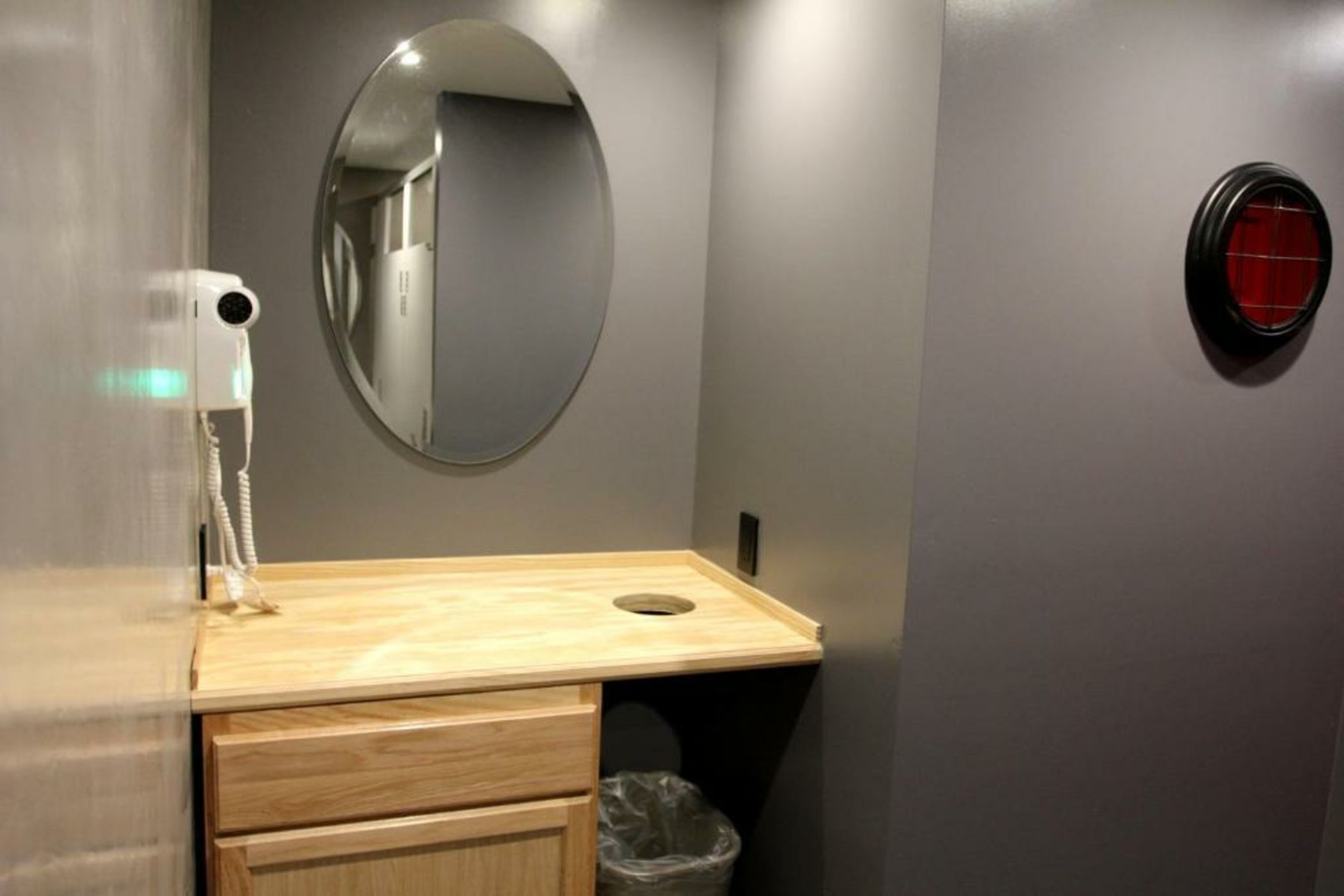 Hotel Gaythering - Gay Hotel - All Adults Welcome