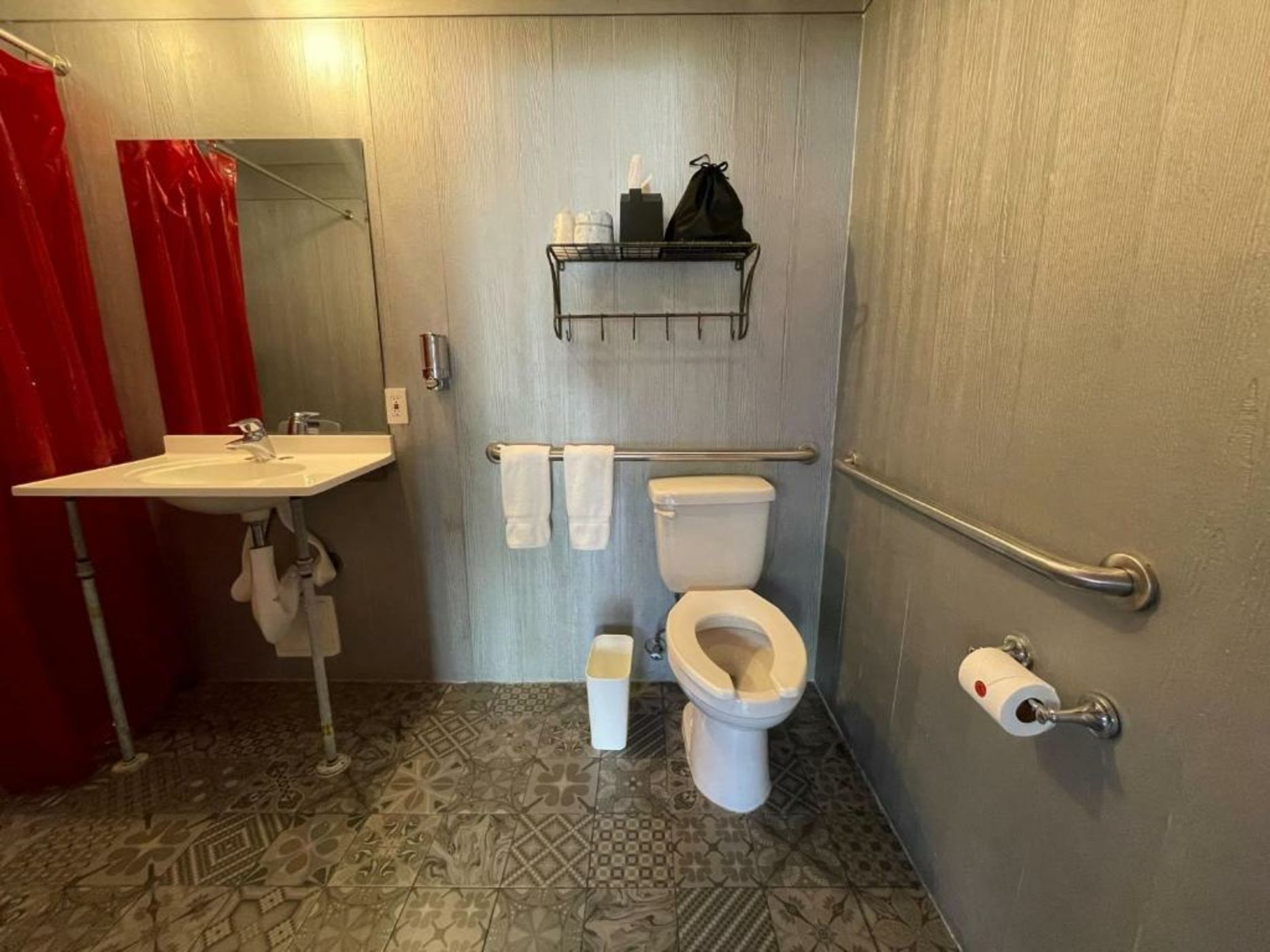 Hotel Gaythering - Gay Hotel - All Adults Welcome