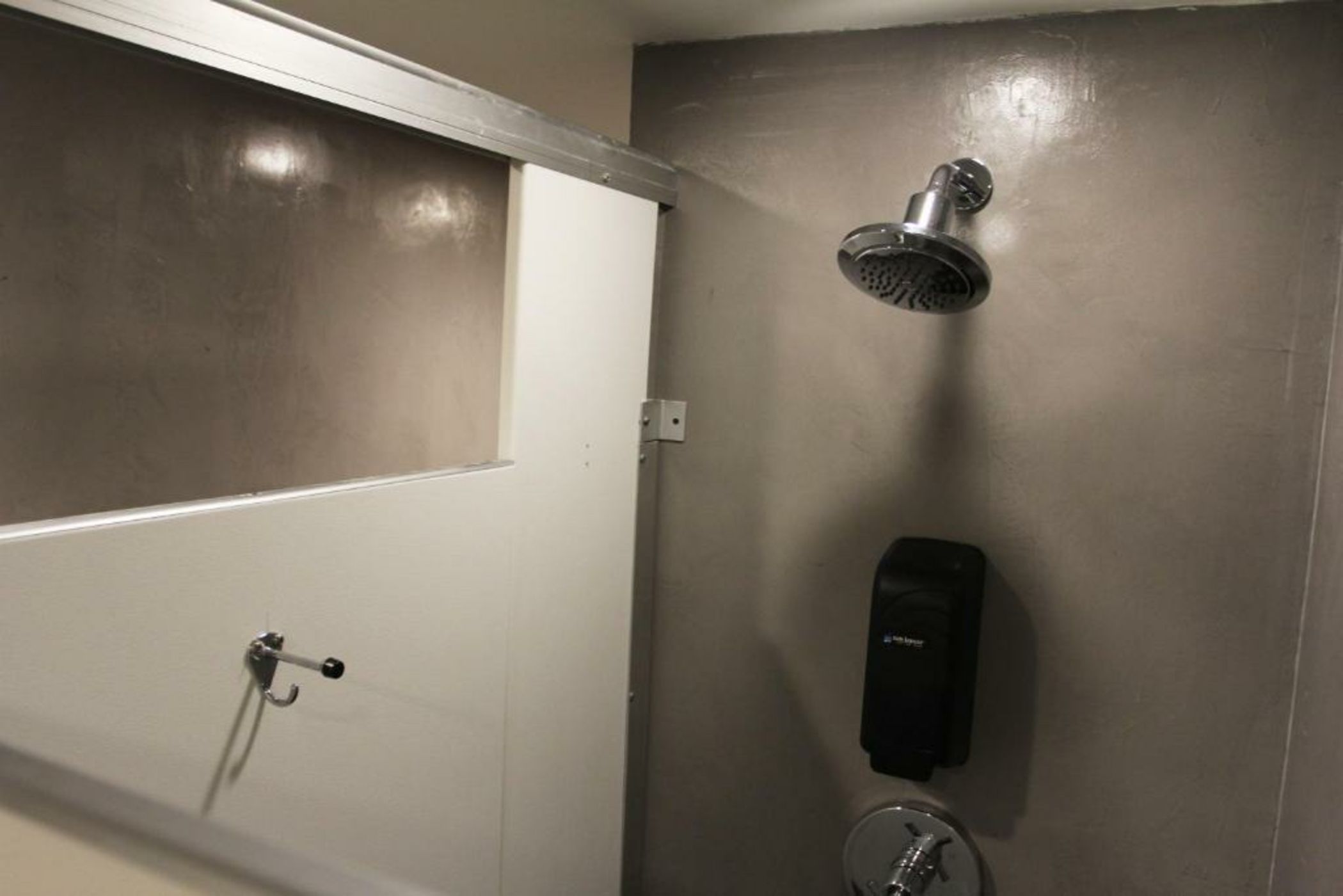 Hotel Gaythering - Gay Hotel - All Adults Welcome