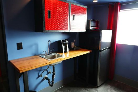 Hotel Gaythering - Gay Hotel - All Adults Welcome