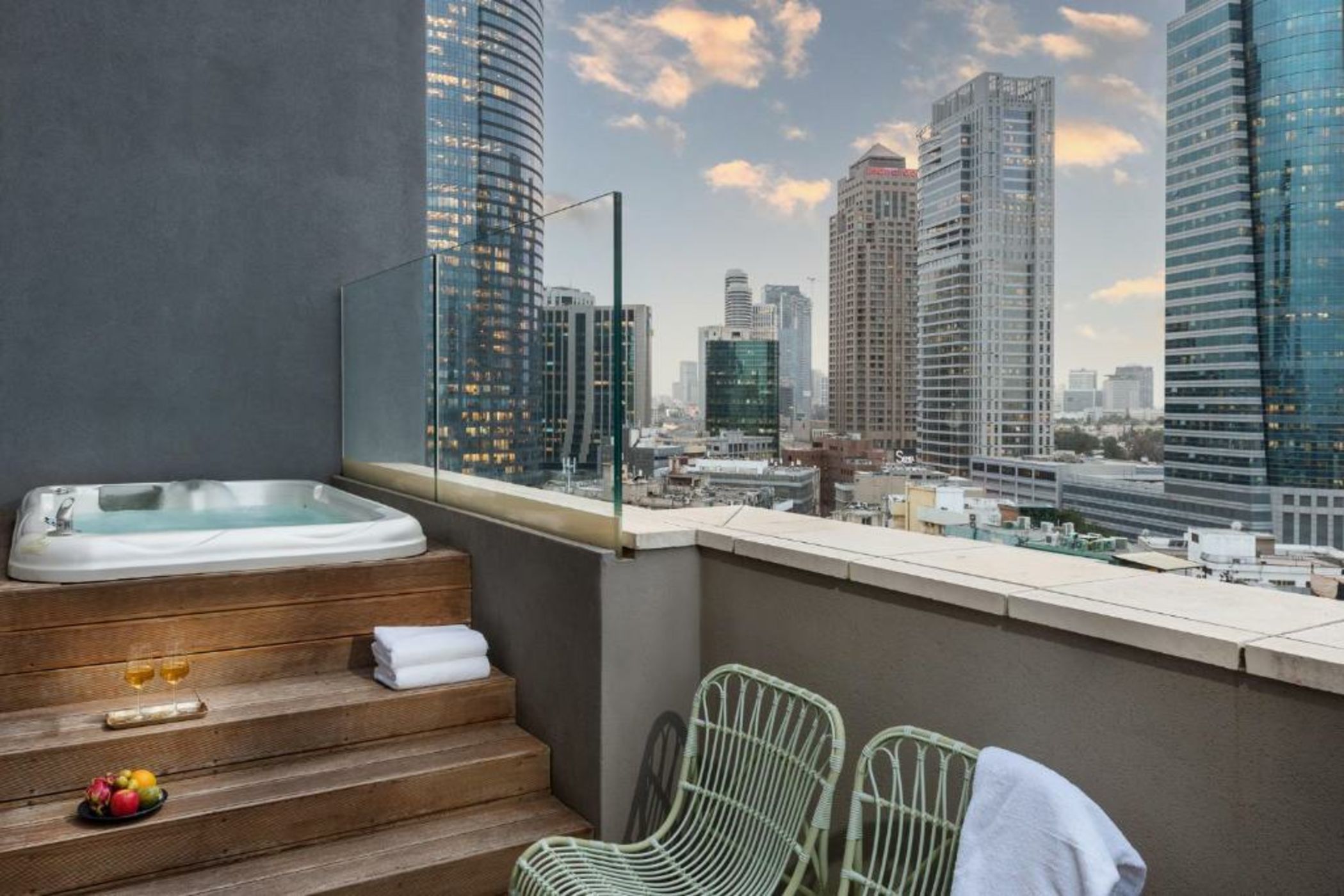 Hotel Indigo Tel Aviv - Diamond District, an IHG Hotel