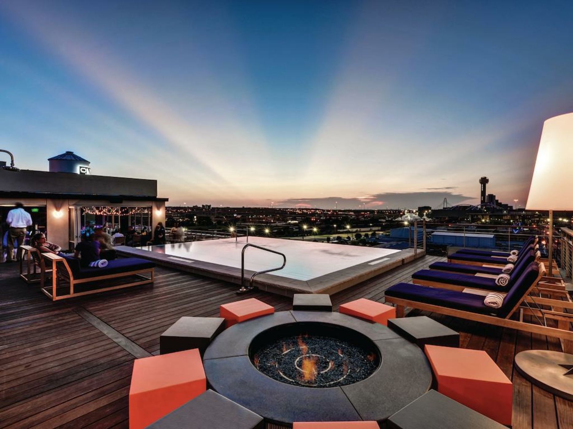 Canvas Hotel Dallas