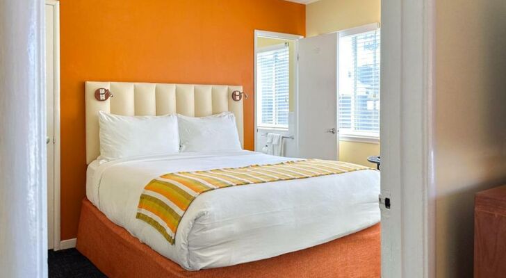 Hotel Del Sol