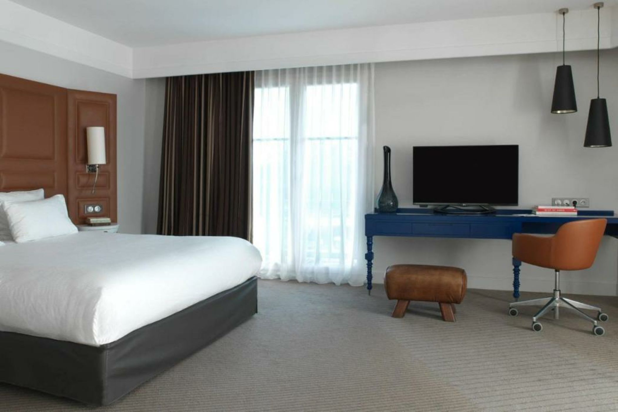 Renaissance Paris Hippodrome de St. Cloud Hotel