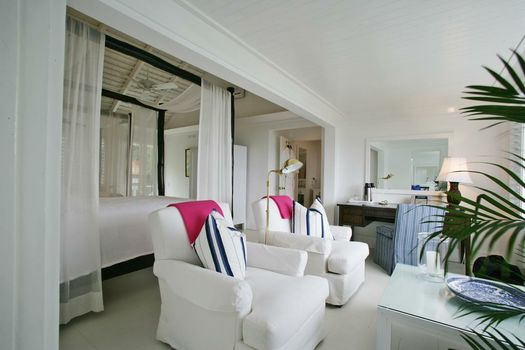 Round Hill Hotel & Villas