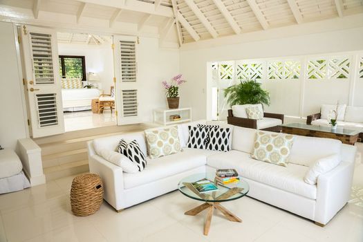 Round Hill Hotel & Villas