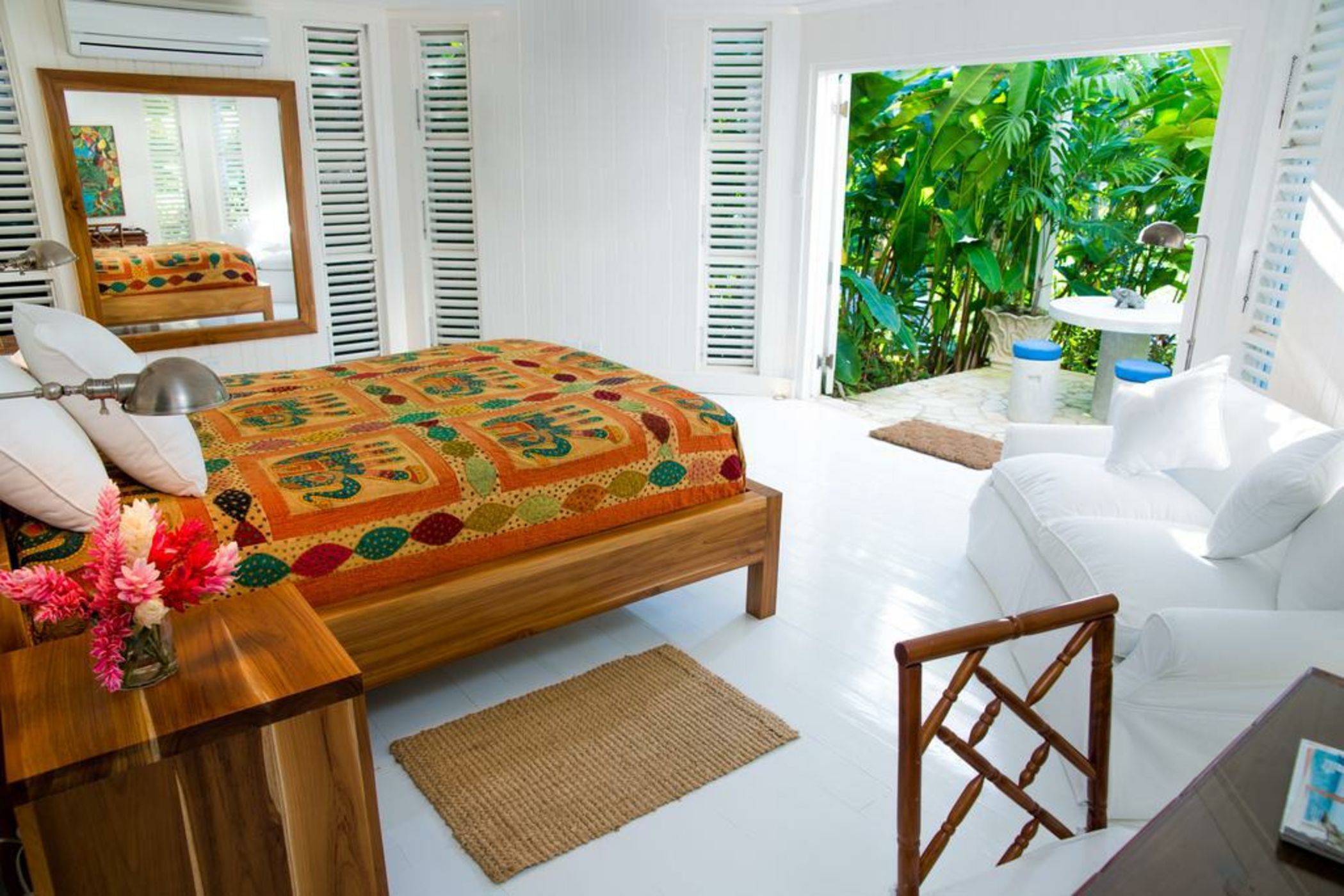 Round Hill Hotel & Villas