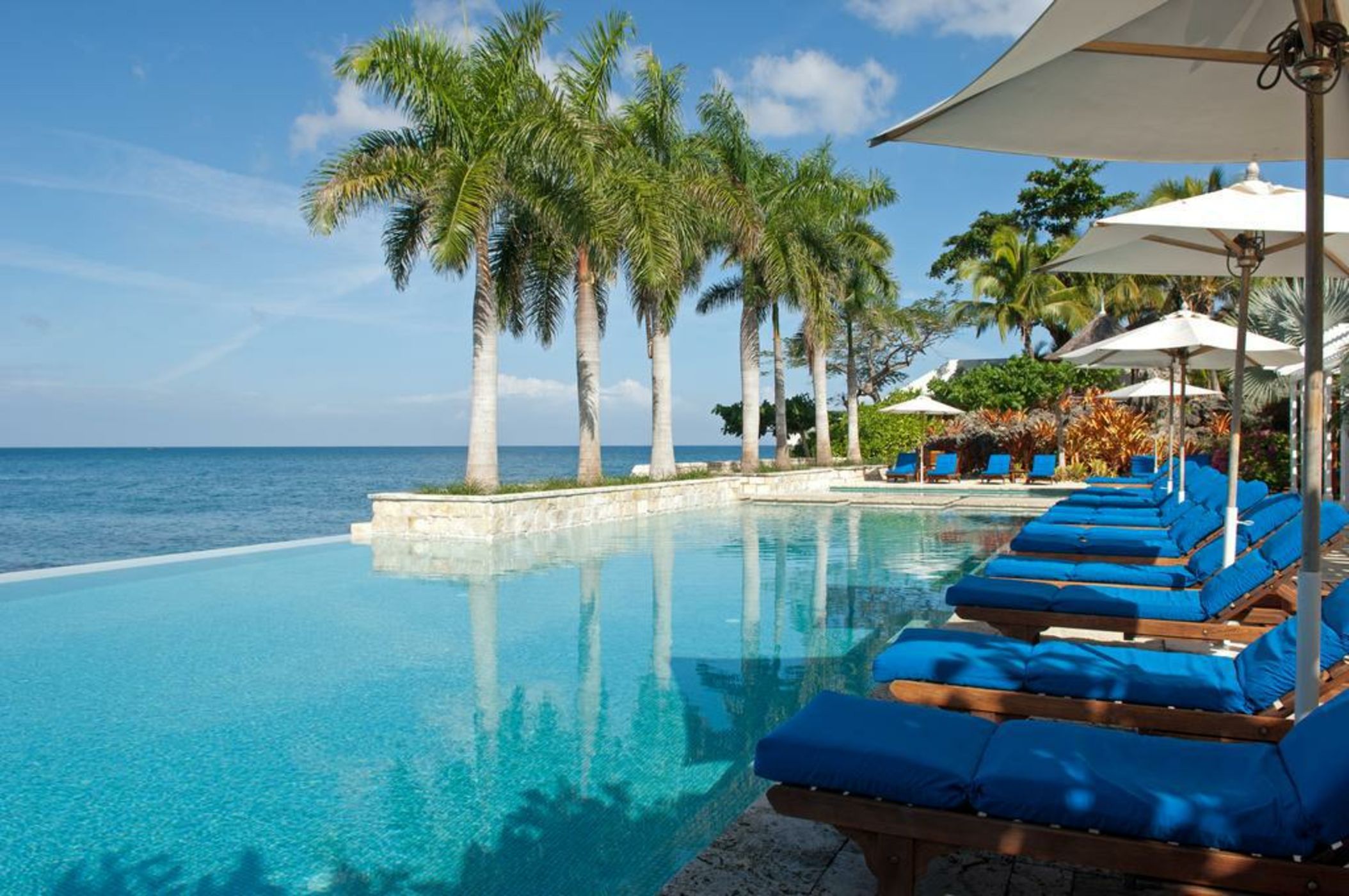 Round Hill Hotel & Villas