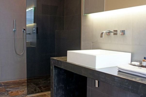 COMMUNE suites