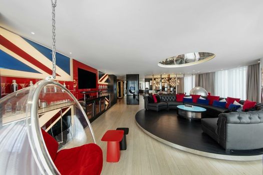 W London