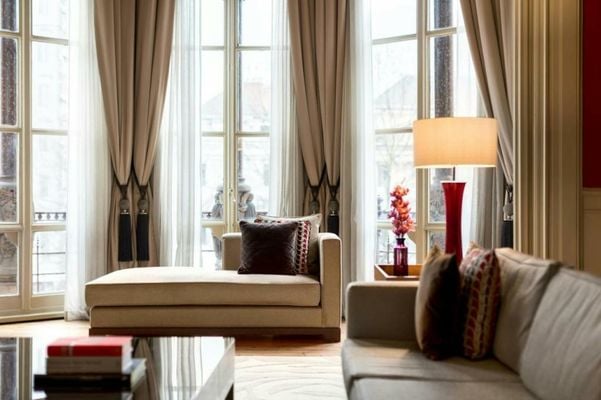 St Pancras London, Autograph Collection