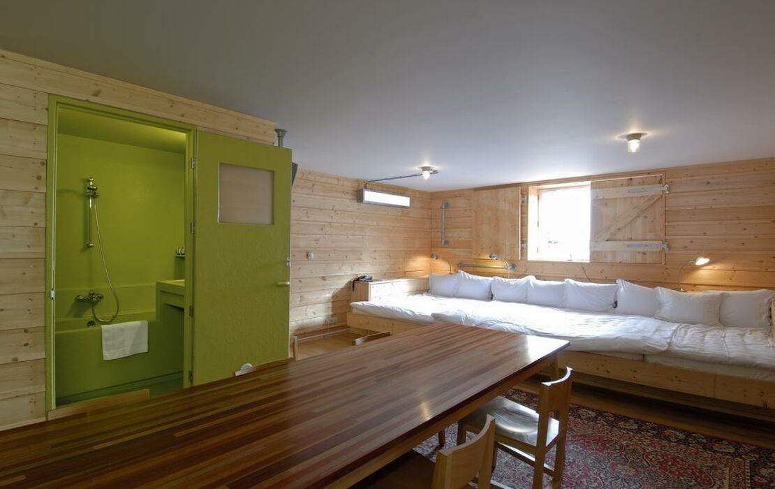 Lloyd Hotel