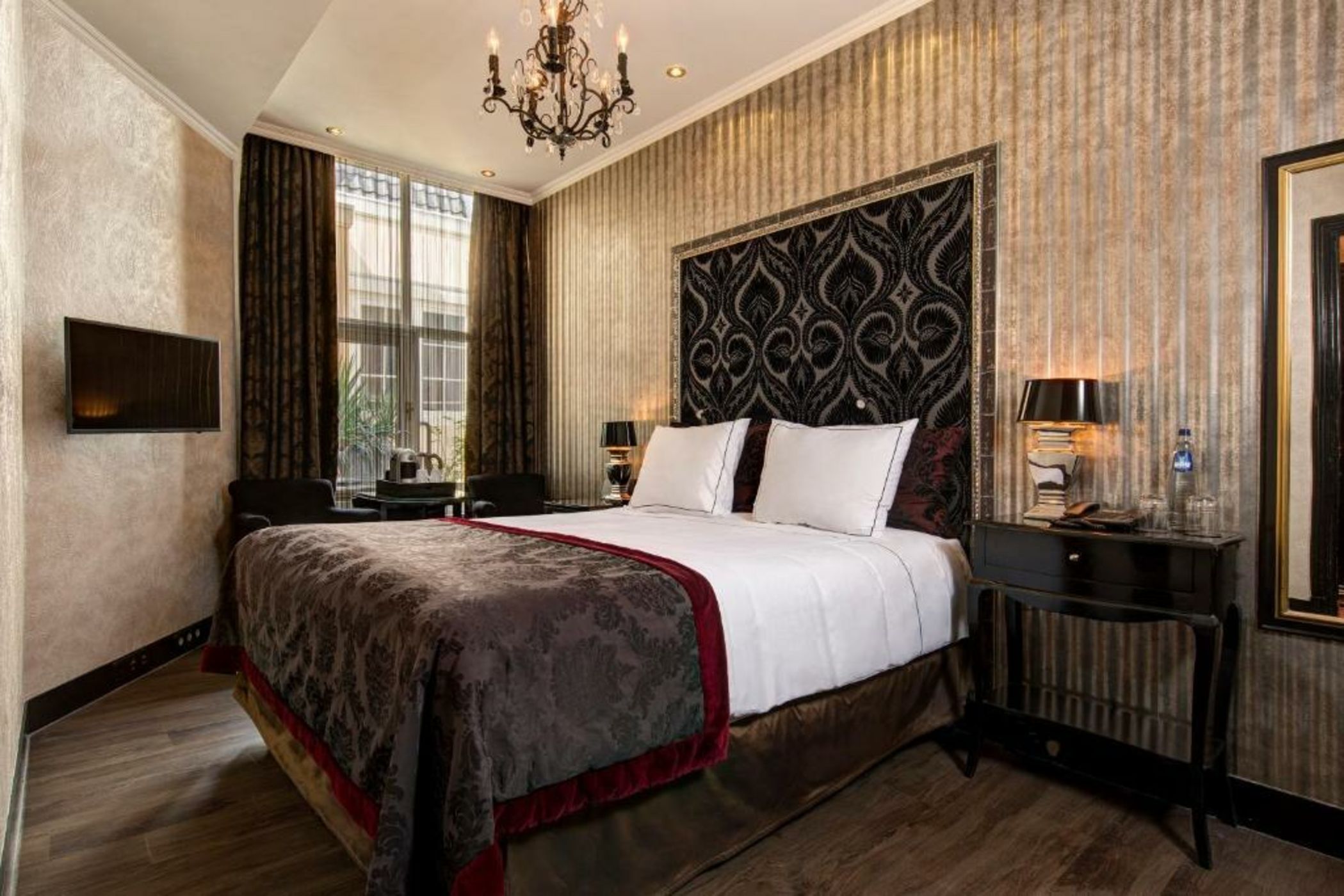 The Pavilions Amsterdam, The Toren