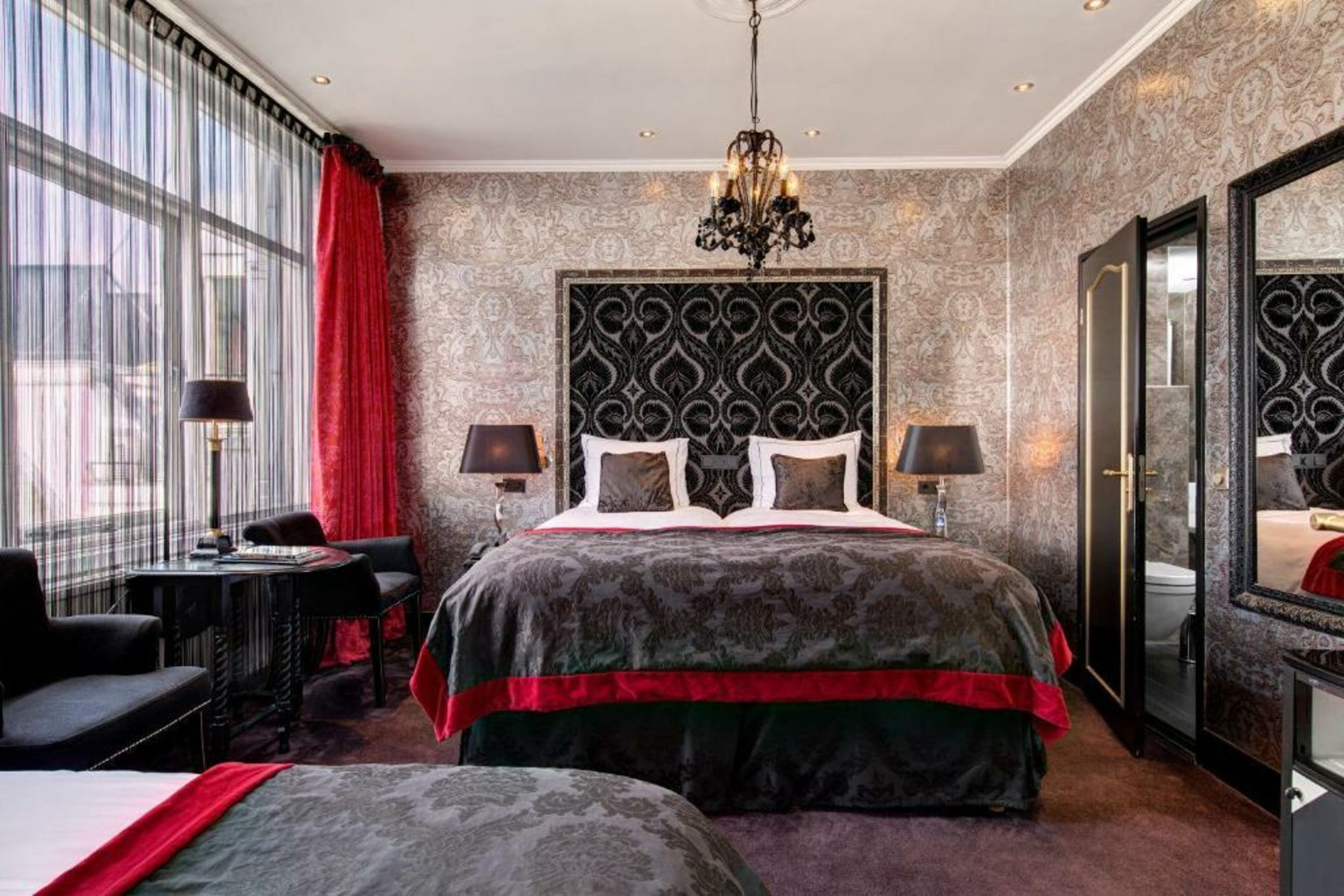 The Pavilions Amsterdam, The Toren