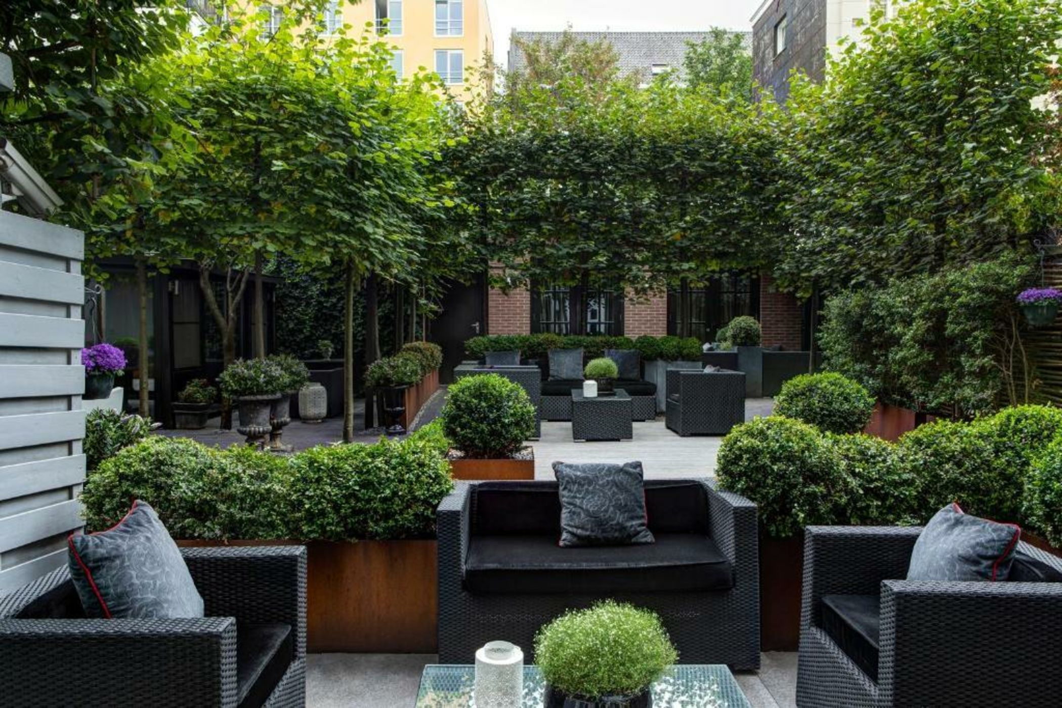 The Pavilions Amsterdam, The Toren