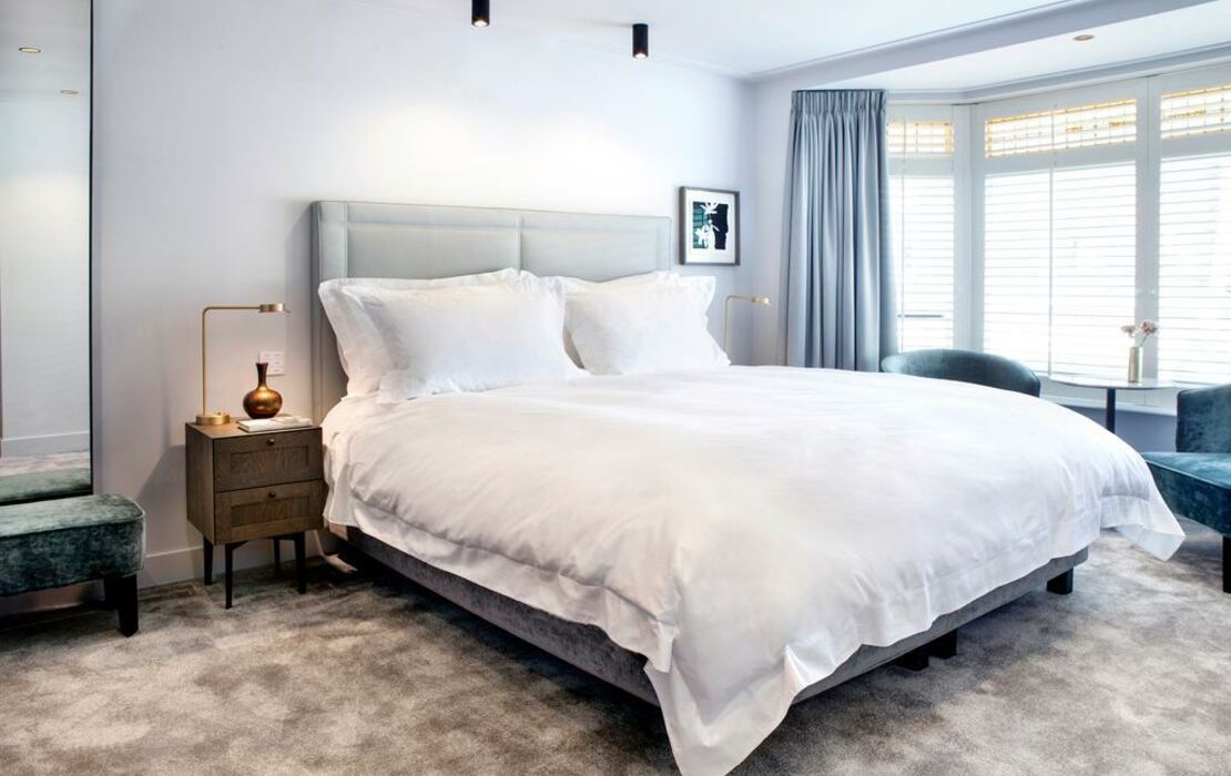 Pillows Luxury Boutique Hotel Anna Van Den Vondel Amsterdam, a Design