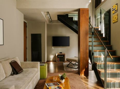 Sonder Chambers